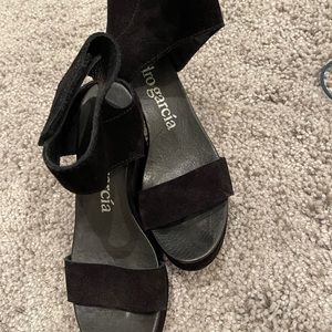 Black wedges with strap